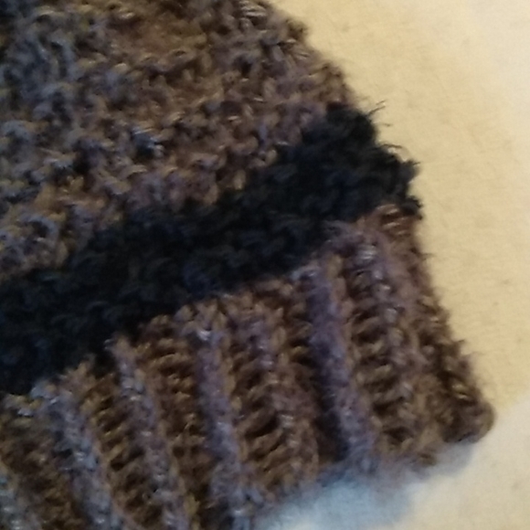 Hand-knit navy and gray hat - Picture 2 of 4